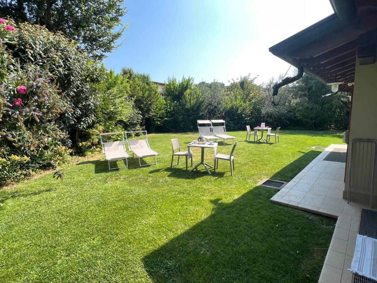 Steba House Savani Barbara Foresteria Lombarda Lonato Exteriér fotografie